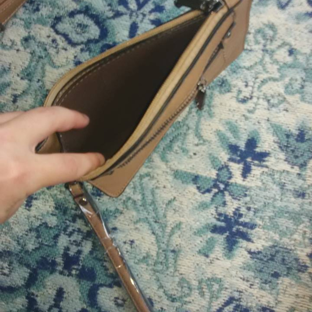 NWT Diophy tan leather (pu) 3 bags for 1 - Picture 6 of 6